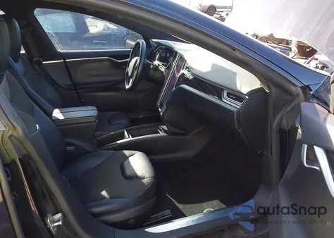 2016 Tesla Model S 60/70/75/85 z USA, uszkodzony, nr VIN 5YJSA1E14GF176672